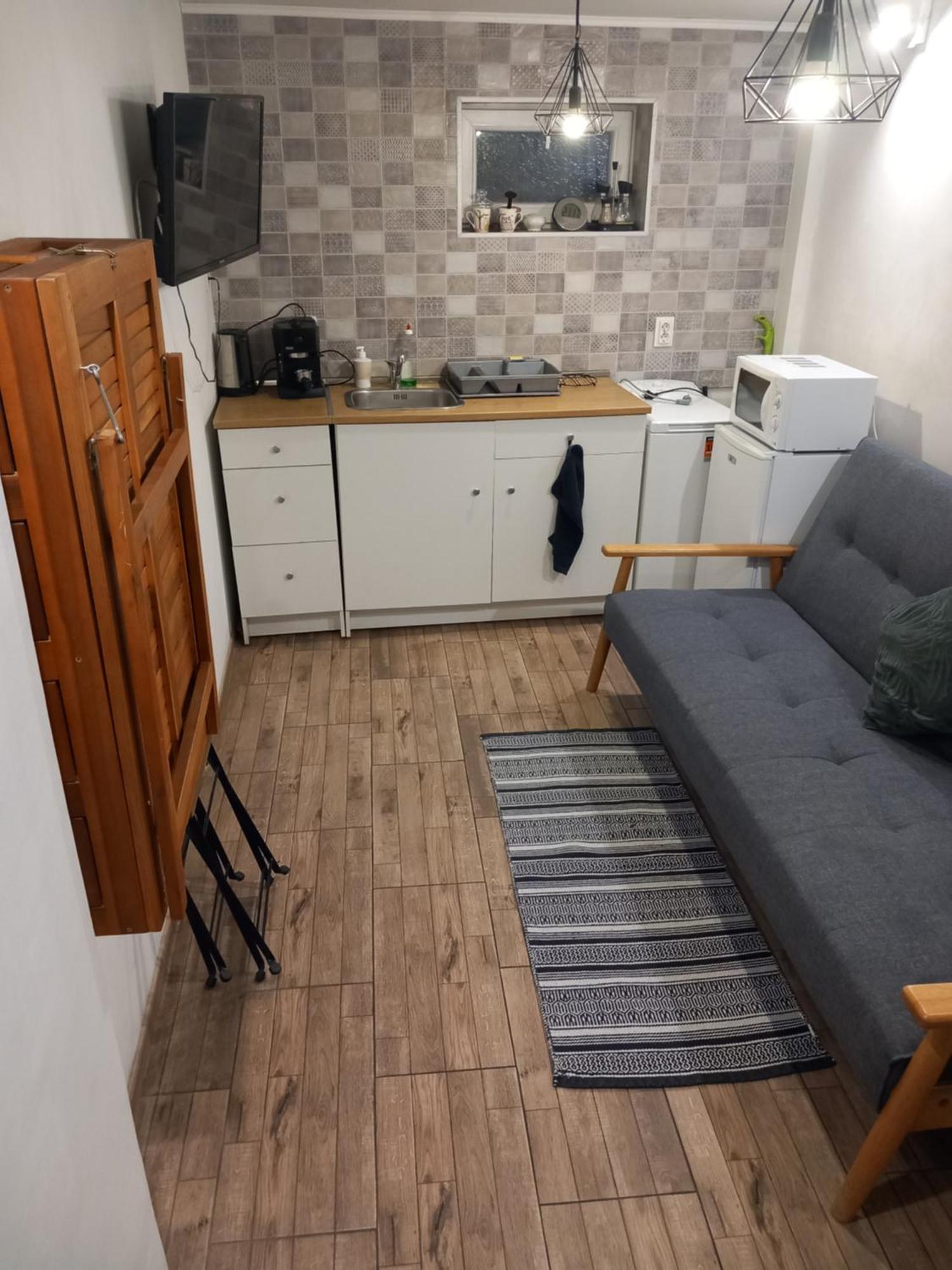 Appartamento Charming Studio In The City Center Plovdiv Esterno foto