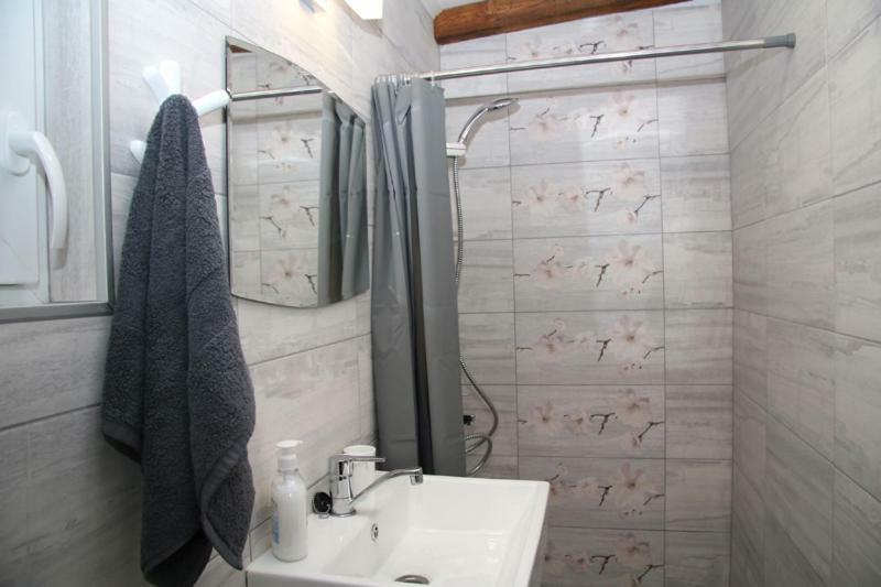 Appartamento Charming Studio In The City Center Plovdiv Esterno foto
